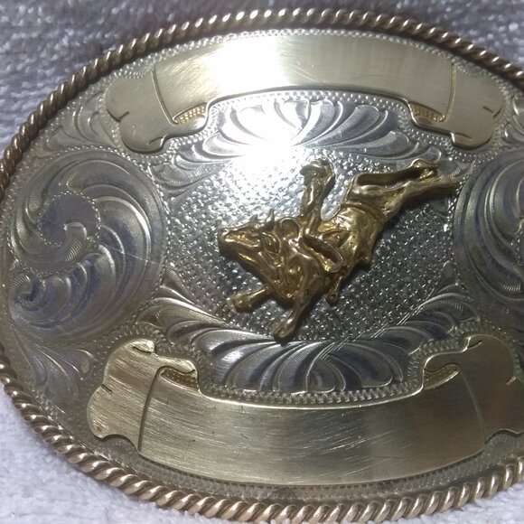 Montana Silversmiths Buckle Bull Rider Dual Gold Banners Nickel Great Vintage 2 - Picture 2 of 11